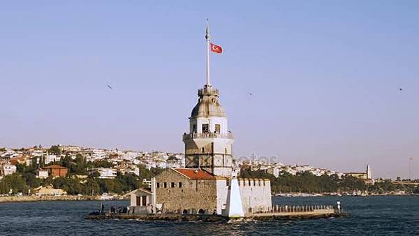 depositphotos_167955758-stock-video-slowmotion-of-maiden-tower-view[1].jpg