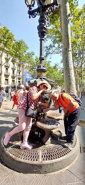 line_76228719555502.jpg line_76228719555502.jpg