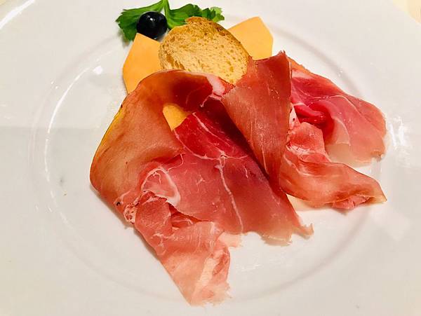 line_84058842425641.jpg line_84058842425641.jpg