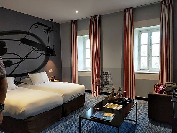 line_79299126918394.jpg line_79299126918394.jpg