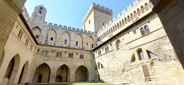 line_186007981808885.jpg line_186007981808885.jpg