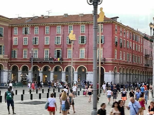 line_144302458948076.jpg line_144302458948076.jpg