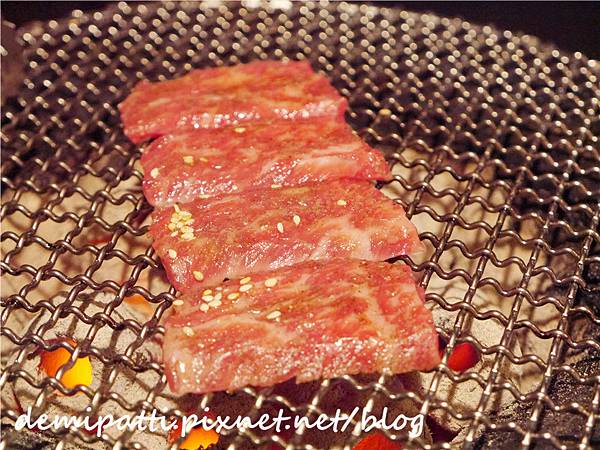 台中美食_長月燒肉_炭火料理酒亭_服務好氣氛佳