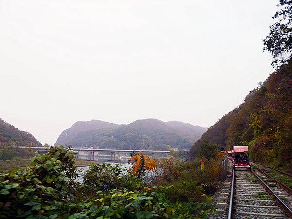 韓國 江村鐵道腳踏車 강촌레일바이크 (23).jpg