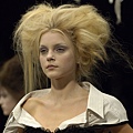 69460_celebrity_city_Alexander_McQueen_Paris_Fashion_Show_681_122_115lo.jpg