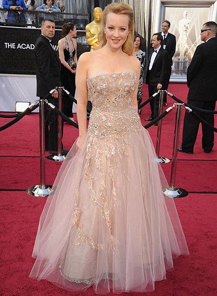 Wendi McLendon-Covey in Simin Haute Couture