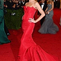 Nancy O'Dell in Zac Posen