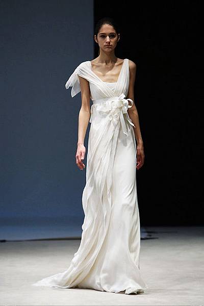 34534_modernparty.cn_Vera_Wang_Bridal_20107_122_359lo.jpg