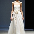 34546_modernparty.cn_Vera_Wang_Bridal_201011_122_1174lo.jpg