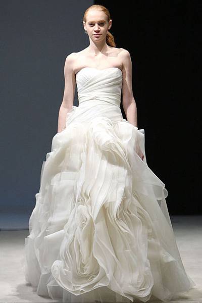 34552_modernparty.cn_Vera_Wang_Bridal_201013_122_645lo.jpg