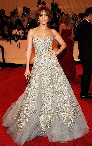 jennifer-lopez-met-ball.jpg