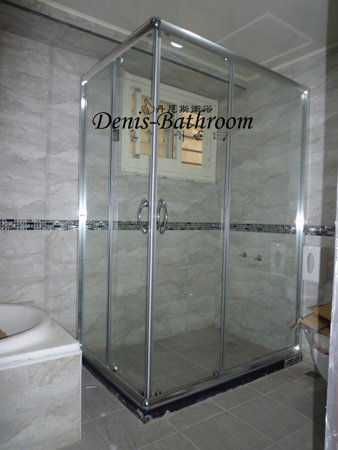 福龍街-張小姐-6mm透明強玻簡框亮銀框L型兩門對開淋浴門