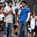 28.Dennis&amp;Lee-hom_落葉歸根預購簽名會20070701_8.jpg