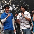 38.Dennis&amp;Lee-hom_落葉歸根預購簽名會20070701_38.jpg