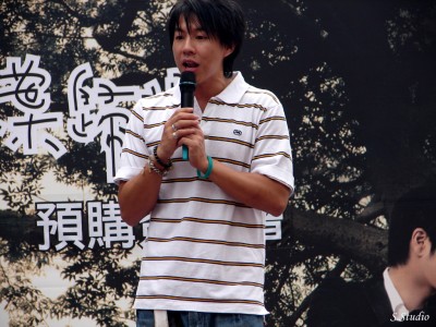 40.Dennis_王力宏落葉歸根預購簽名會20070701_3.jpg