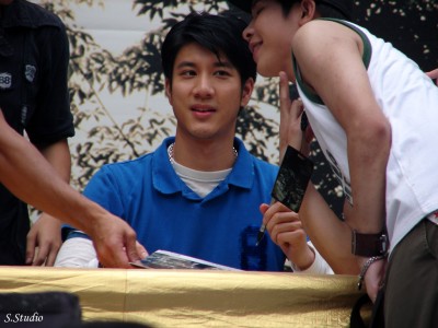 63.Lee-hom_落葉歸根預購簽名會20070701_19.jpg