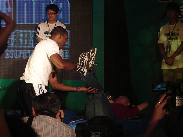 20100726安麗紐崔萊NBA魔獸Dwight Howard見面會74.JPG