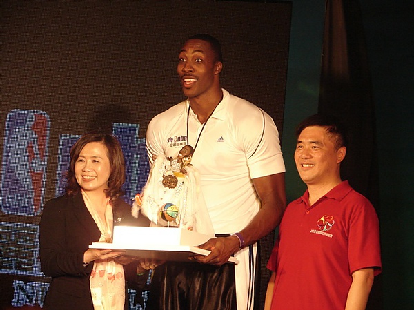 20100726安麗紐崔萊NBA魔獸Dwight Howard見面會44.JPG