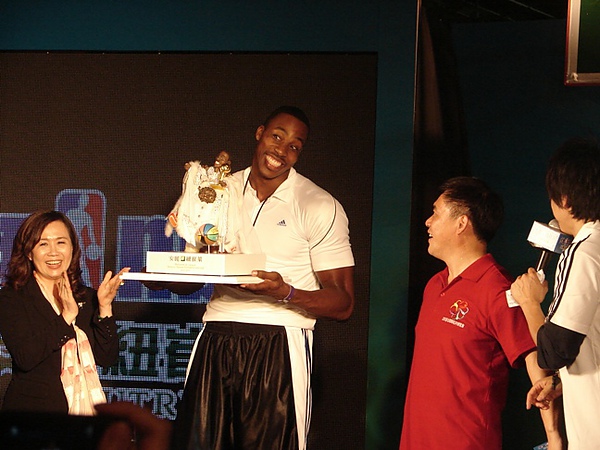 20100726安麗紐崔萊NBA魔獸Dwight Howard見面會41.JPG