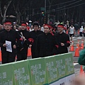 2009富邦台北馬拉松 (28) 啦啦隊.JPG