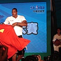 20100726安麗紐崔萊NBA魔獸Dwight Howard見面會139.JPG