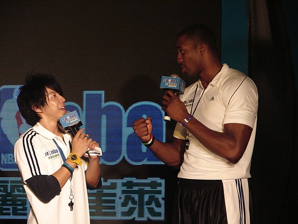 20100726安麗紐崔萊NBA魔獸Dwight Howard見面會58.JPG