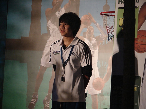 20100726安麗紐崔萊NBA魔獸Dwight Howard見面會22.JPG