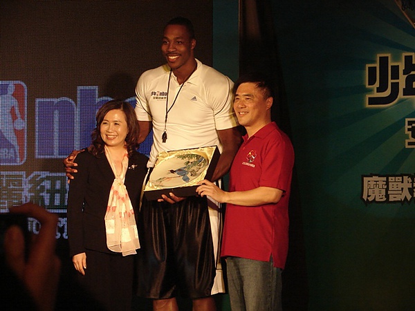 20100726安麗紐崔萊NBA魔獸Dwight Howard見面會37.JPG