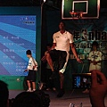 20100726安麗紐崔萊NBA魔獸Dwight Howard見面會108.JPG