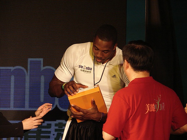 20100726安麗紐崔萊NBA魔獸Dwight Howard見面會28.JPG