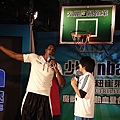 20100726安麗紐崔萊NBA魔獸Dwight Howard見面會178.JPG