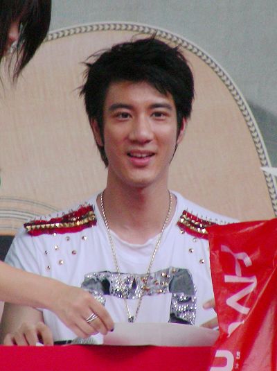 22_2010.07.25_王力宏十八般武藝預購簽唱會.jpg