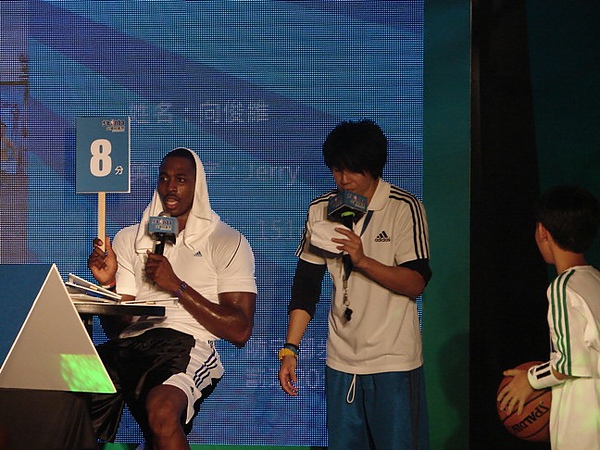 20100726安麗紐崔萊NBA魔獸Dwight Howard見面會134.JPG