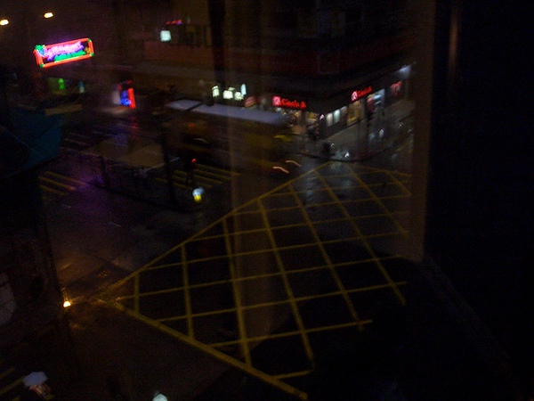 香港清晨街景(房間窗景)