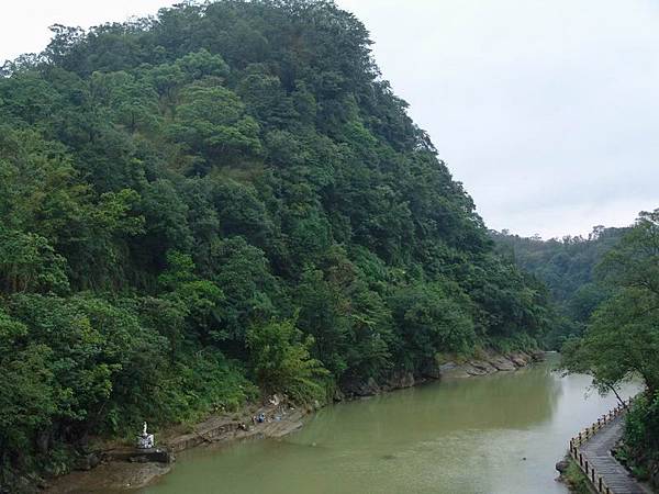 基隆河山水一景