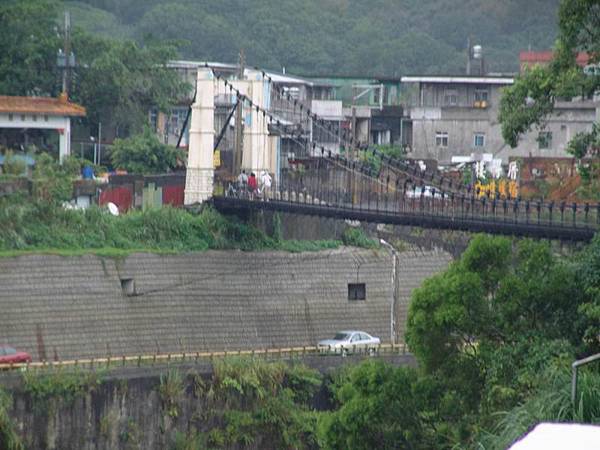 遠眺靜安吊橋