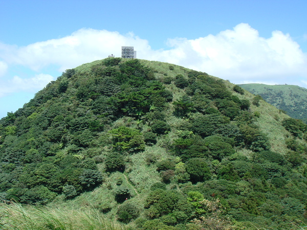 面天山 日正當中.JPG