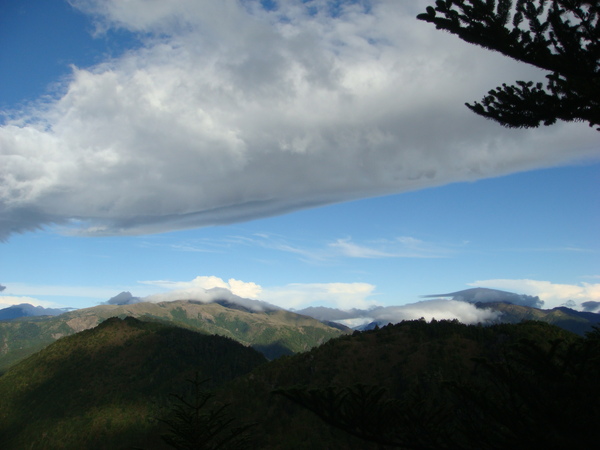 玉山群峰及秀姑巒馬博.JPG