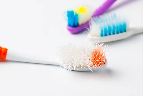 牙刷如何選擇？刷毛是關鍵！選擇合適口腔的清潔用品，遠離蛀牙