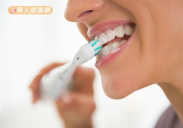 洗牙會讓牙齒敏感?改善敏感性牙齒有撇步3 洗牙會讓牙齒敏感?改善敏感性牙齒有撇步3