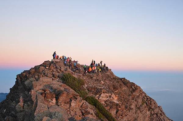山 山