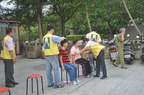 八卦山早晨公園~百態人生