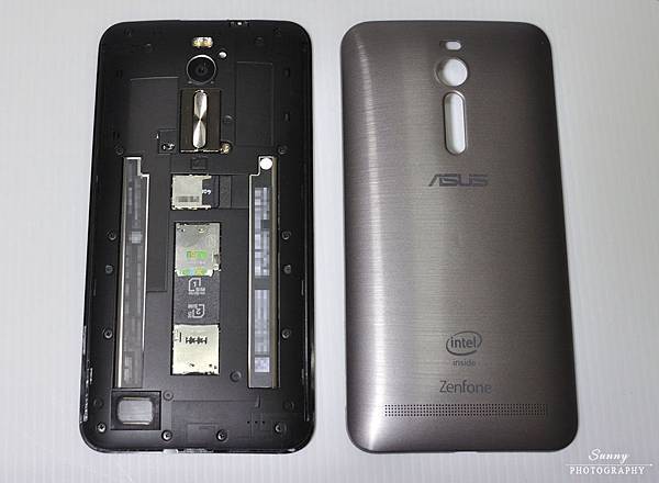 ASUS ZenFone 2 ZE551ML 5.5吋 FHD 旗艦款 4G LTE 手機 (4G/32G)  用了SONY就無法用別的牌子的手機~這一直是我的