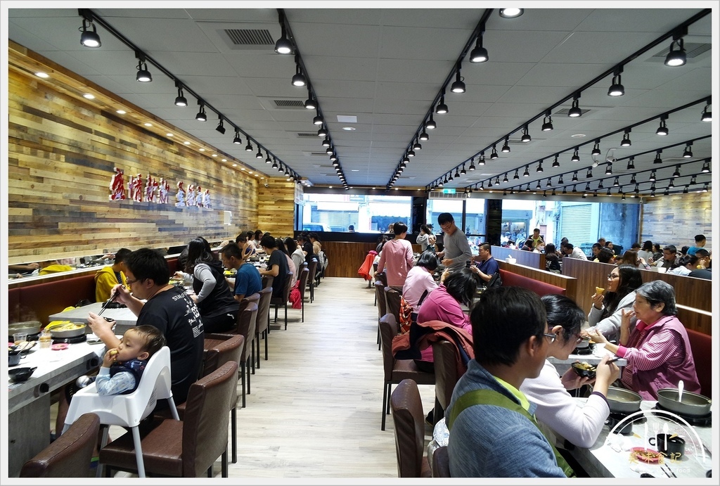 六扇門-草屯中山店