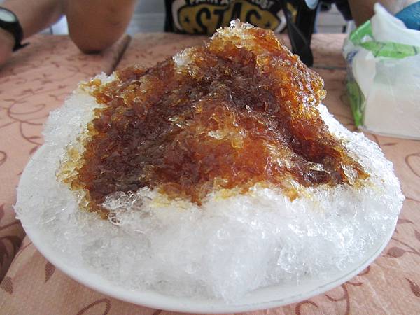 IMG_5941很多店是夏天賣冰冬天賣湯圓,但他們只賣夏天的冰唷,冬天不開店低.JPG