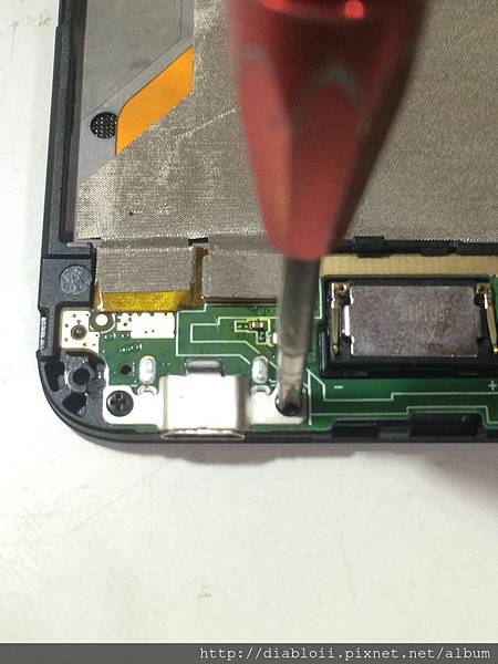 HTC Desire 820s 液晶更換