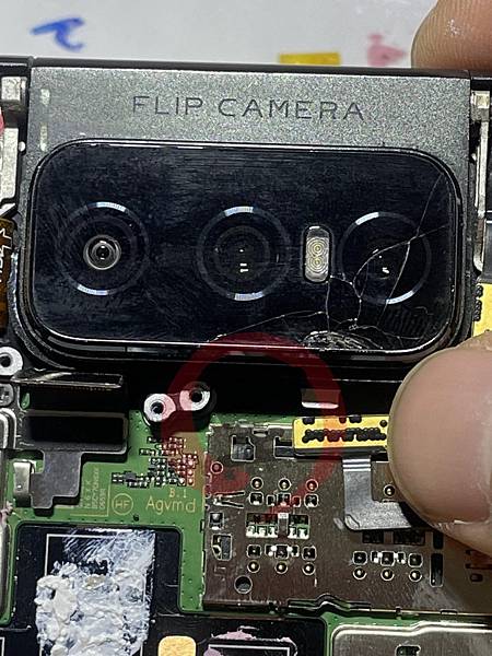 ASUS ZS670ZS671 0.6X 鏡頭常態性故障維修