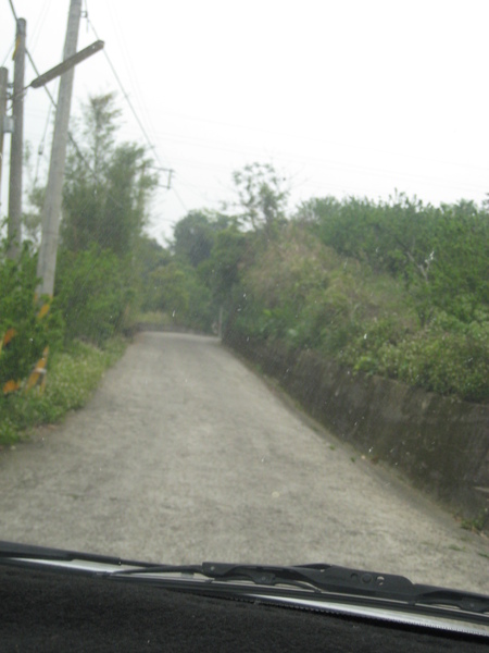 一路上都只有大概1台車的路寬