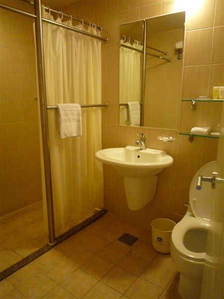 大韓航空  過境旅館 浴室.JPG