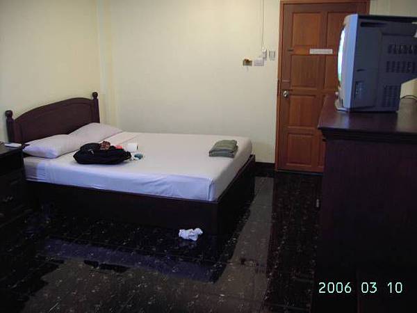 Hotel room in CR.jpg